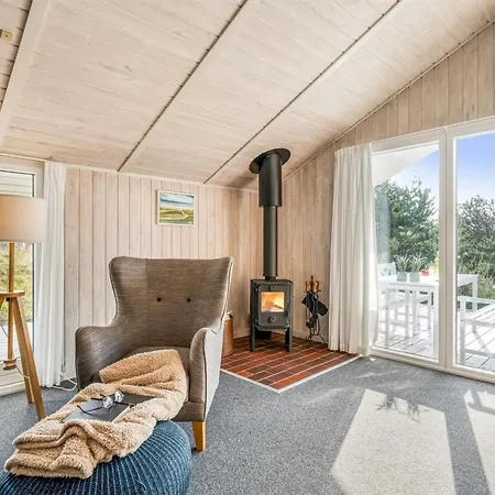 Edvardine - 400m From The Sea By Interhome *