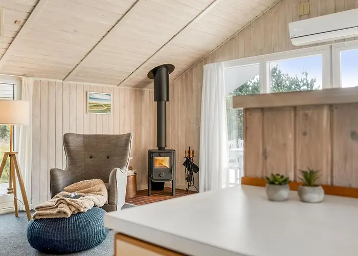 Edvardine - 400m From The Sea By Interhome *