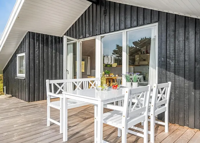 Ferienhaus Edvardine - 400m From The Sea By Interhome